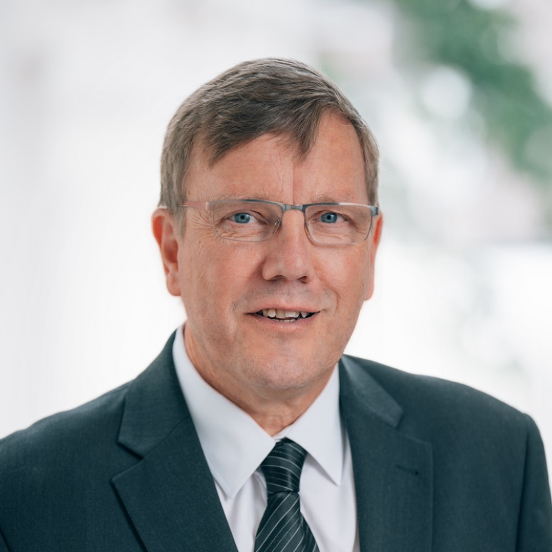  Jrgen Hausmann